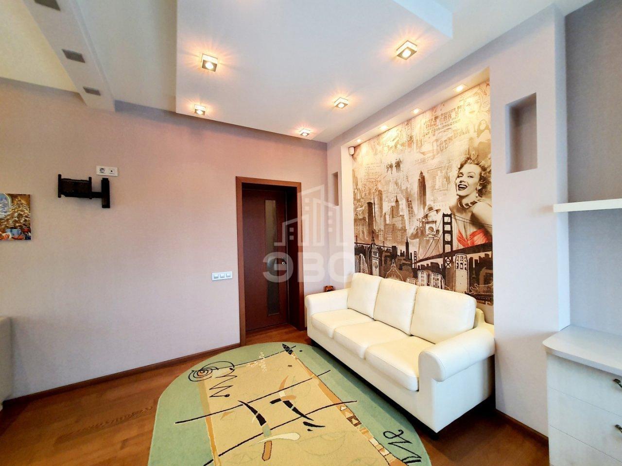 четырехкомнатная квартира в Санкт-Петербурге по адресу: Пражская ул., 44