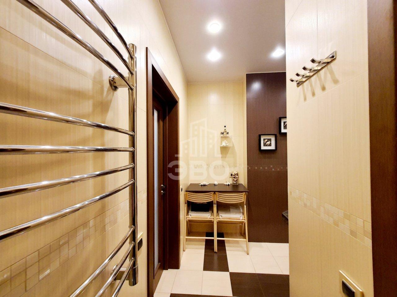 четырехкомнатная квартира в Санкт-Петербурге по адресу: Пражская ул., 44