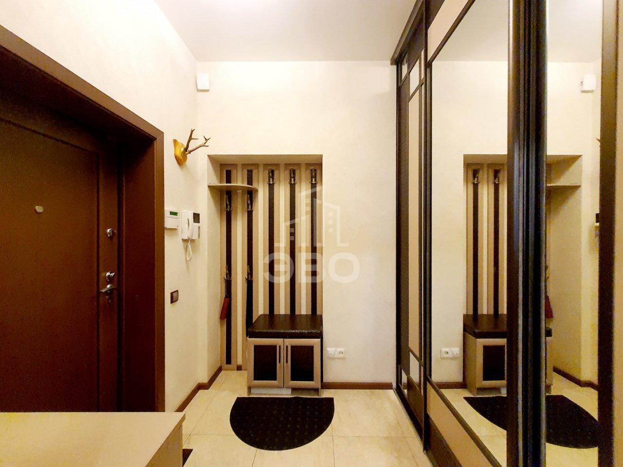 четырехкомнатная квартира в Санкт-Петербурге по адресу: Пражская ул., 44