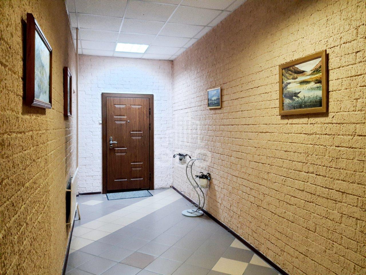 четырехкомнатная квартира в Санкт-Петербурге по адресу: Пражская ул., 44