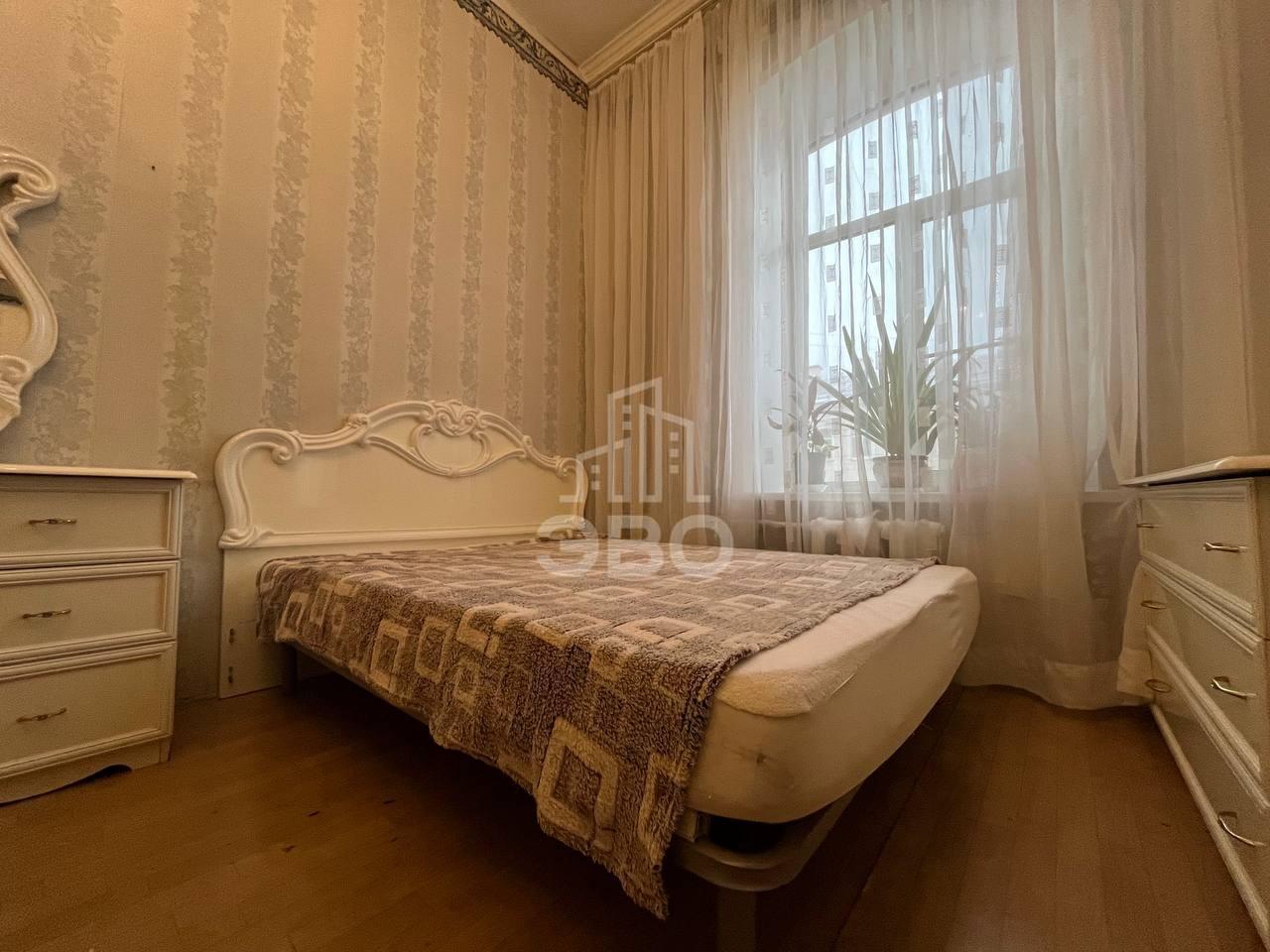 комната в Санкт-Петербурге по адресу: 1-я В.О. линия, 48