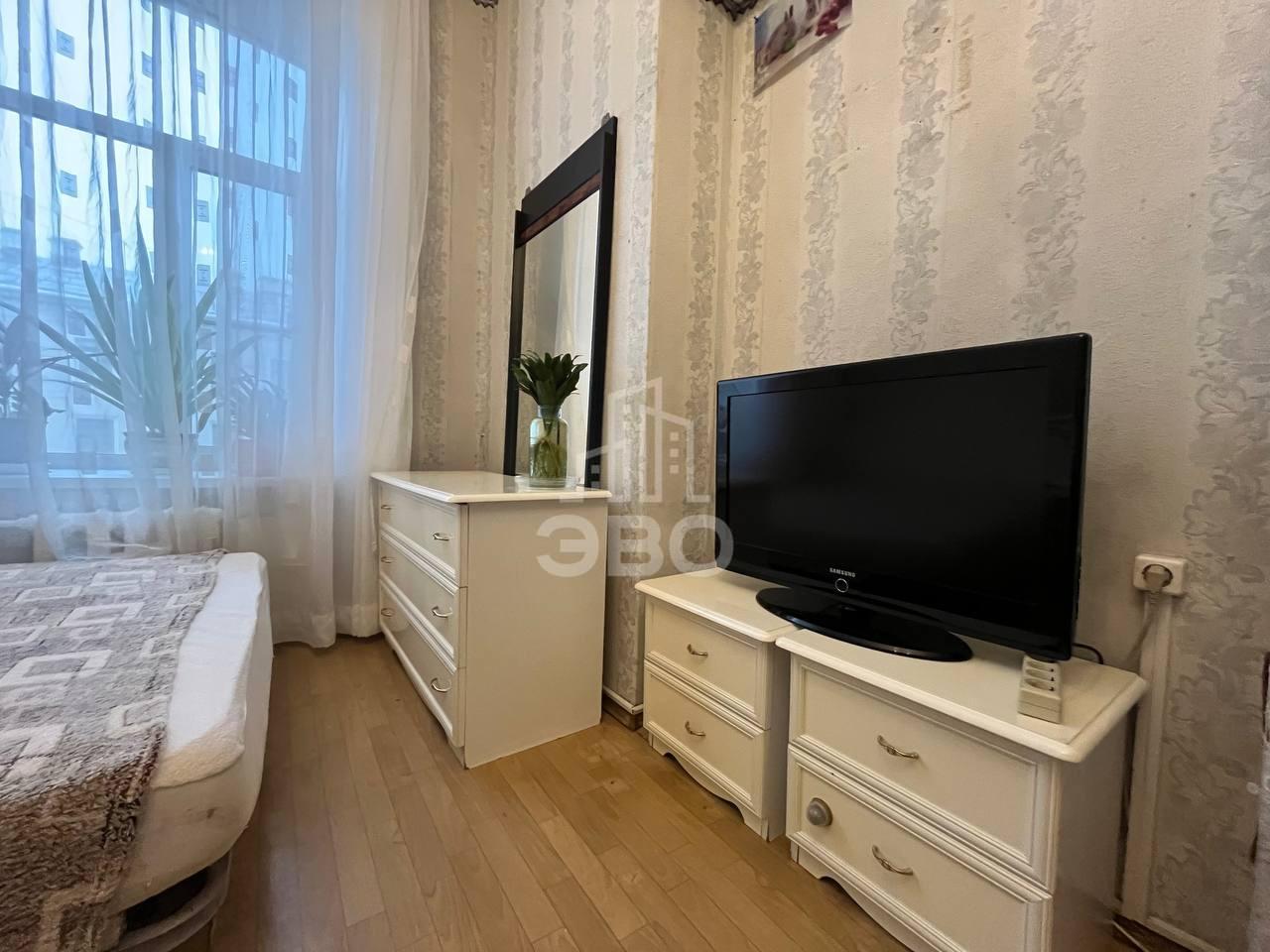 комната в Санкт-Петербурге по адресу: 1-я В.О. линия, 48