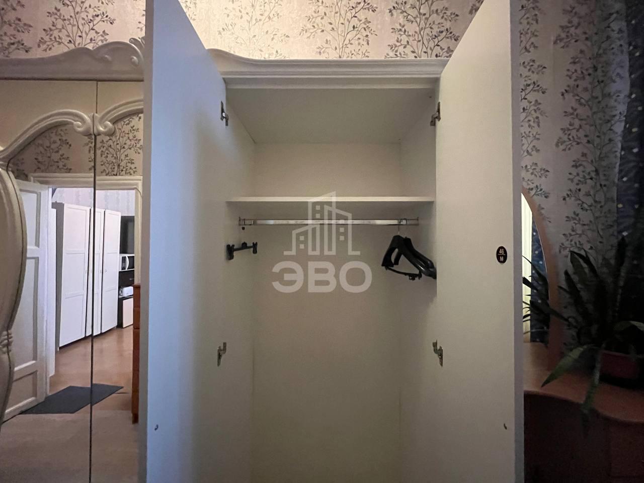 комната в Санкт-Петербурге по адресу: 1-я В.О. линия, 48