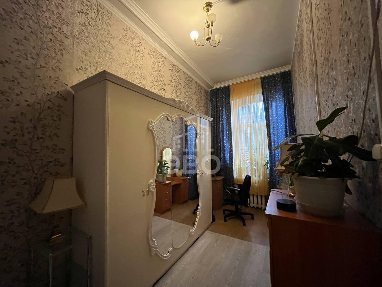 комната в Санкт-Петербурге по адресу: 1-я В.О. линия, 48