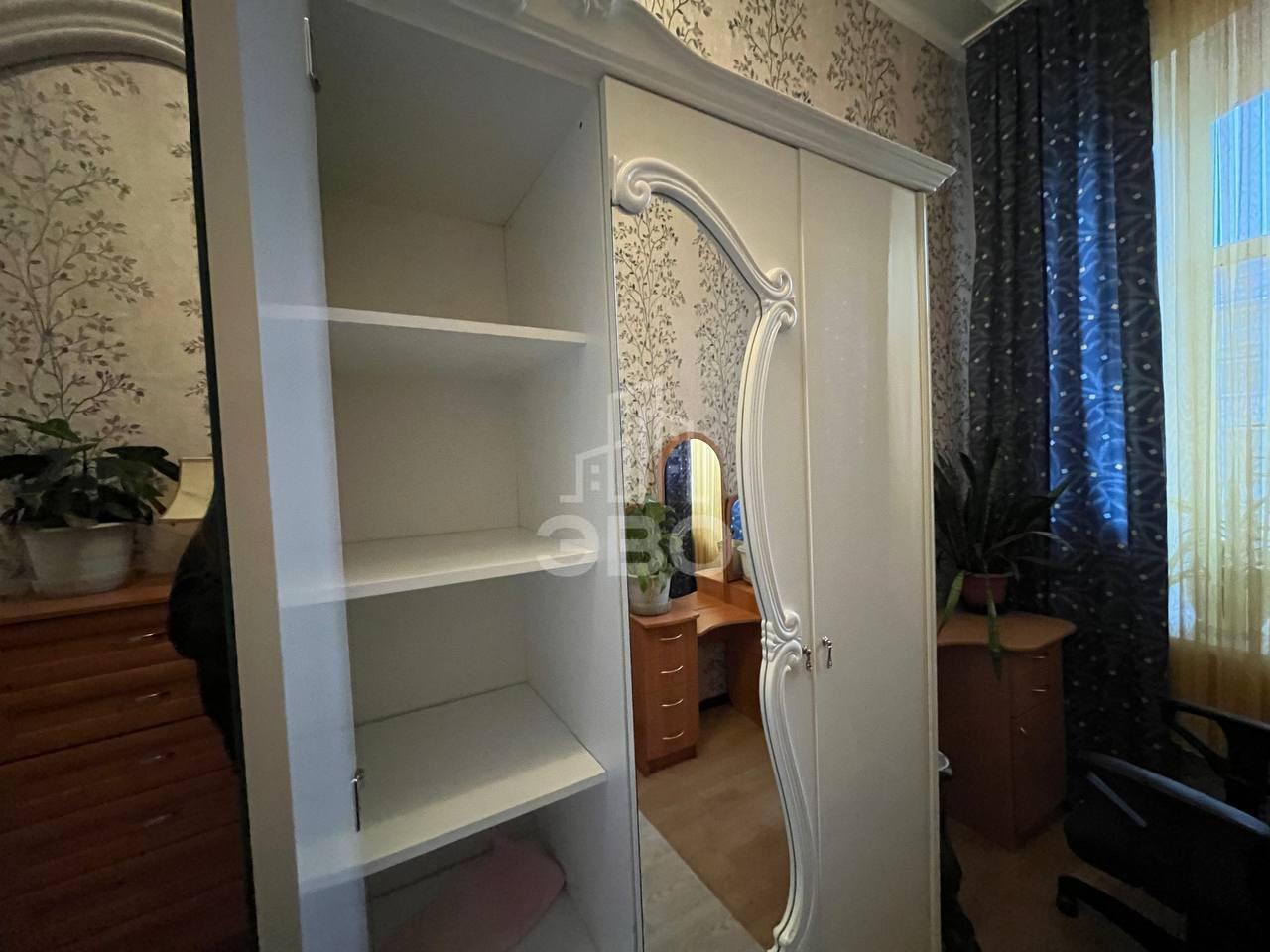 комната в Санкт-Петербурге по адресу: 1-я В.О. линия, 48