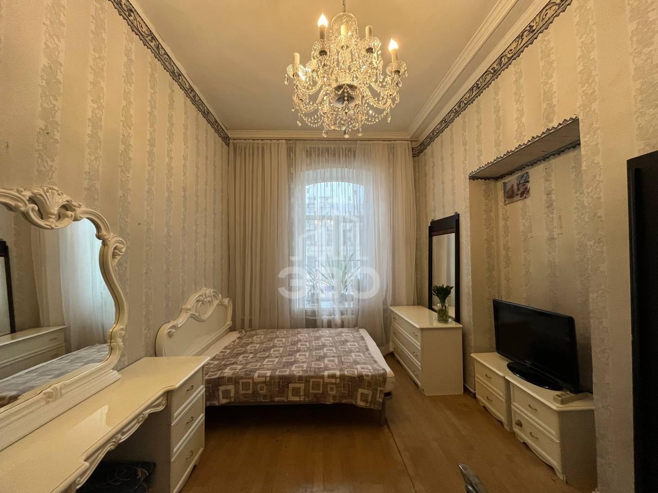 комната в Санкт-Петербурге по адресу: 1-я В.О. линия, 48