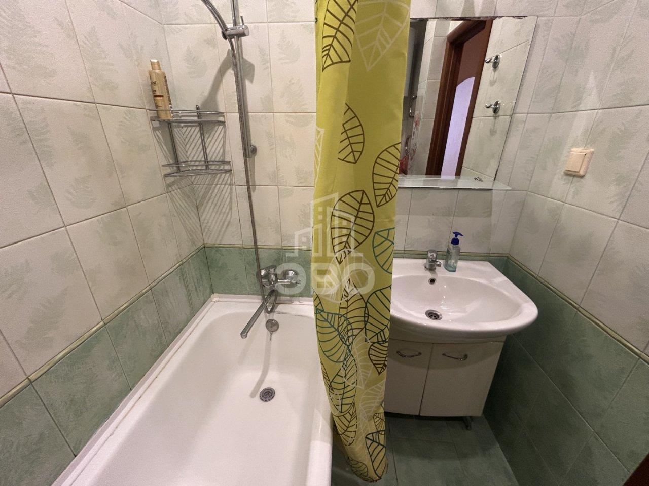 однокомнатная квартира в Санкт-Петербурге по адресу: Оптиков ул., 49, к 2