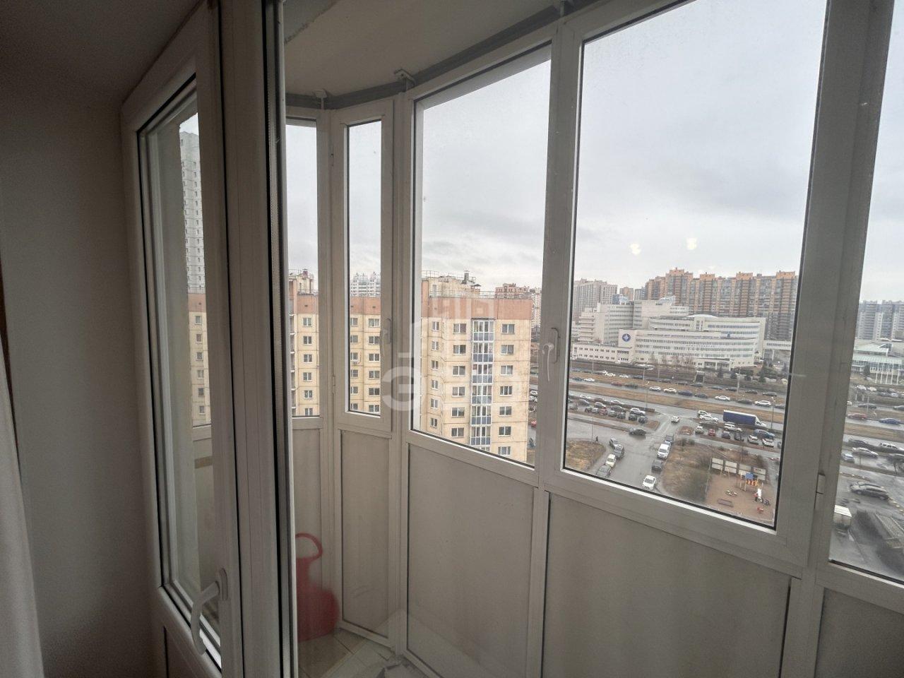 однокомнатная квартира в Санкт-Петербурге по адресу: Оптиков ул., 49, к 2