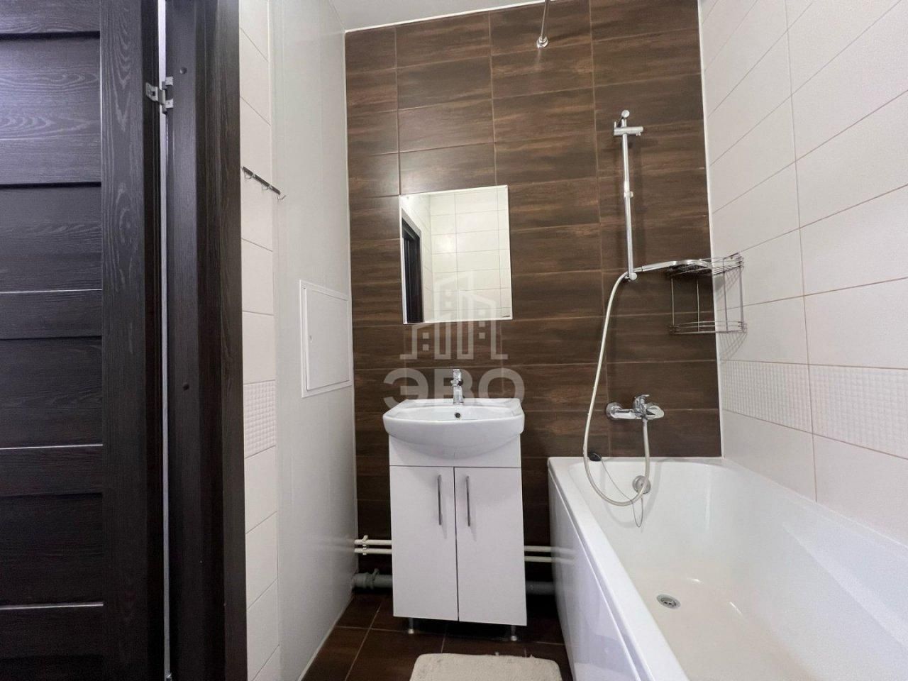 однокомнатная квартира в Санкт-Петербурге по адресу: Авиаконструкторов проспект, 67, к 1, строение 1