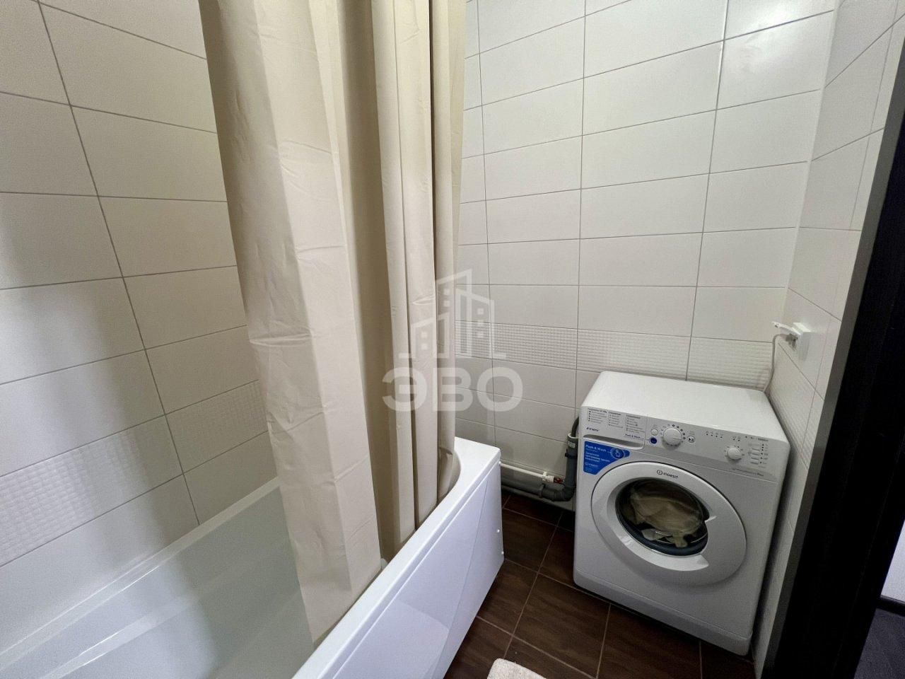 однокомнатная квартира в Санкт-Петербурге по адресу: Авиаконструкторов проспект, 67, к 1, строение 1