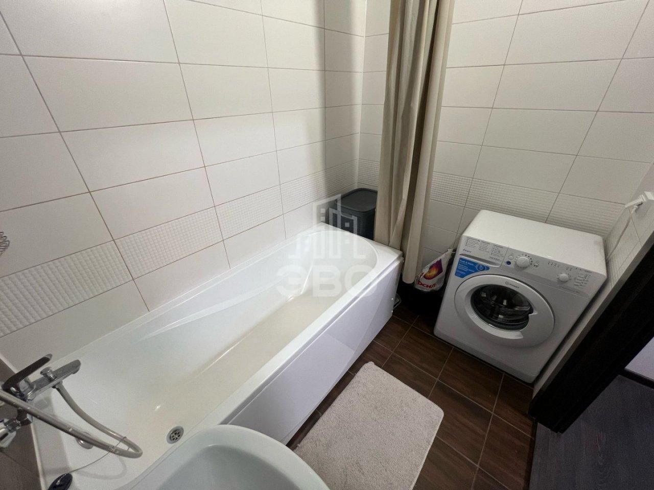 однокомнатная квартира в Санкт-Петербурге по адресу: Авиаконструкторов проспект, 67, к 1, строение 1