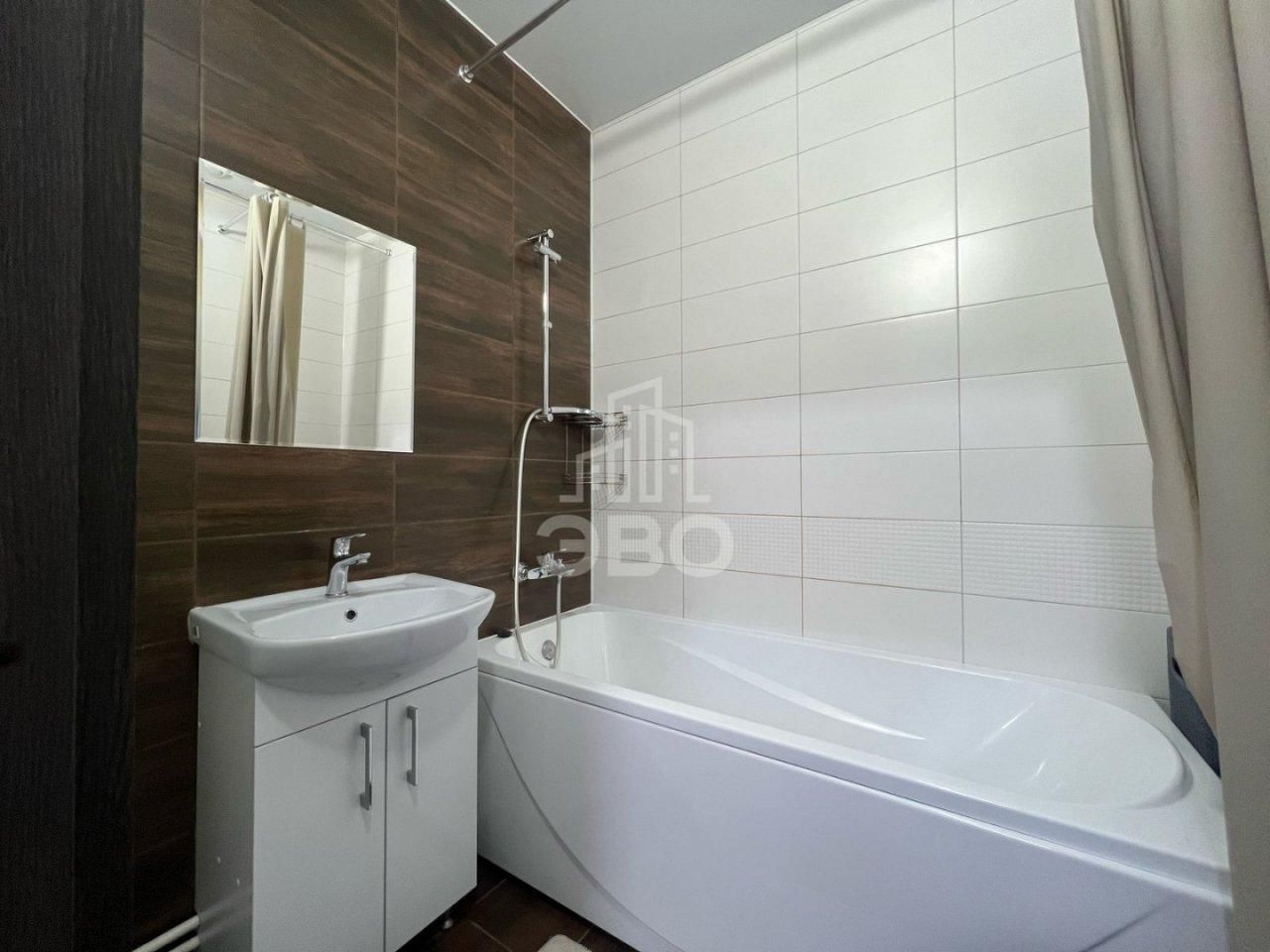 однокомнатная квартира в Санкт-Петербурге по адресу: Авиаконструкторов проспект, 67, к 1, строение 1