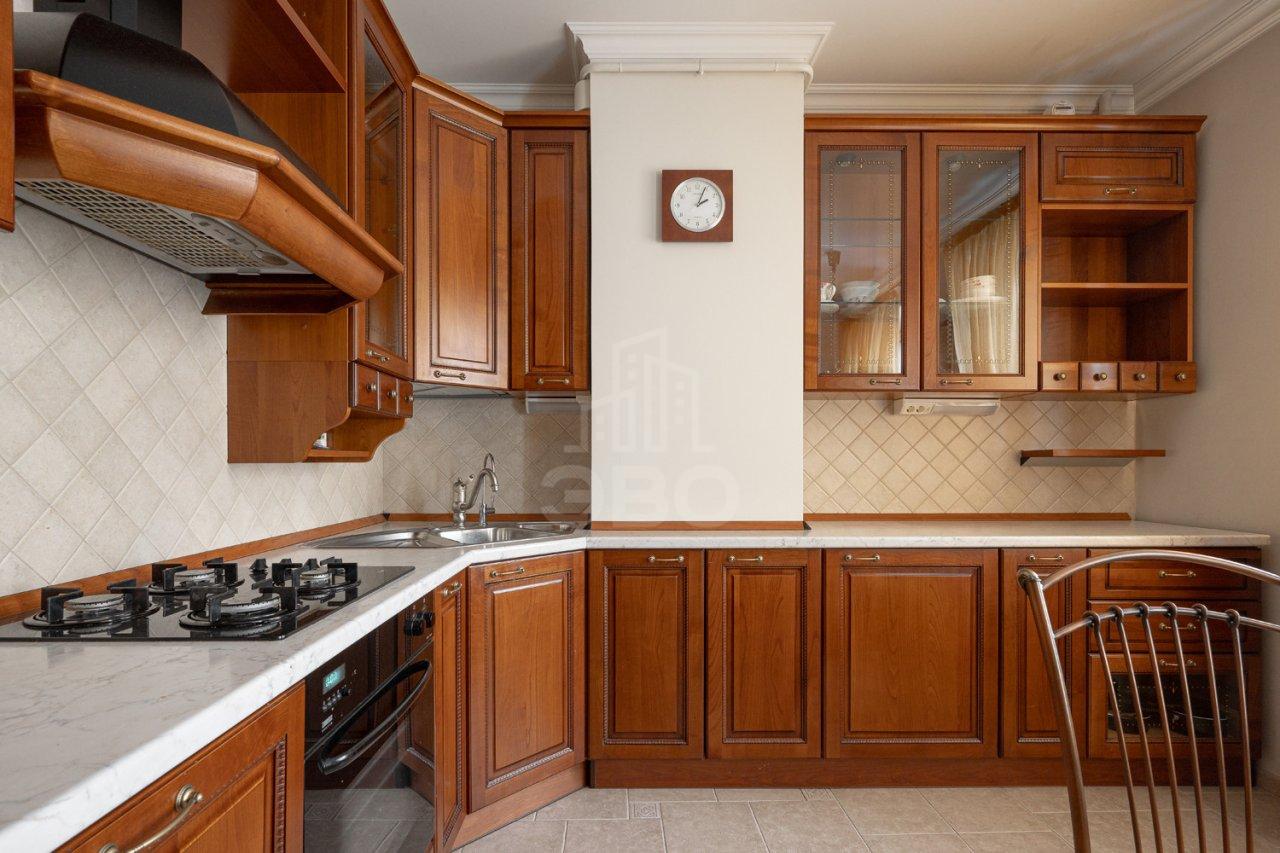 двухкомнатная квартира в Санкт-Петербурге по адресу: Малая Садовая ул., 3/54