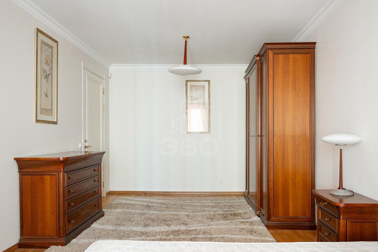 двухкомнатная квартира в Санкт-Петербурге по адресу: Малая Садовая ул., 3/54