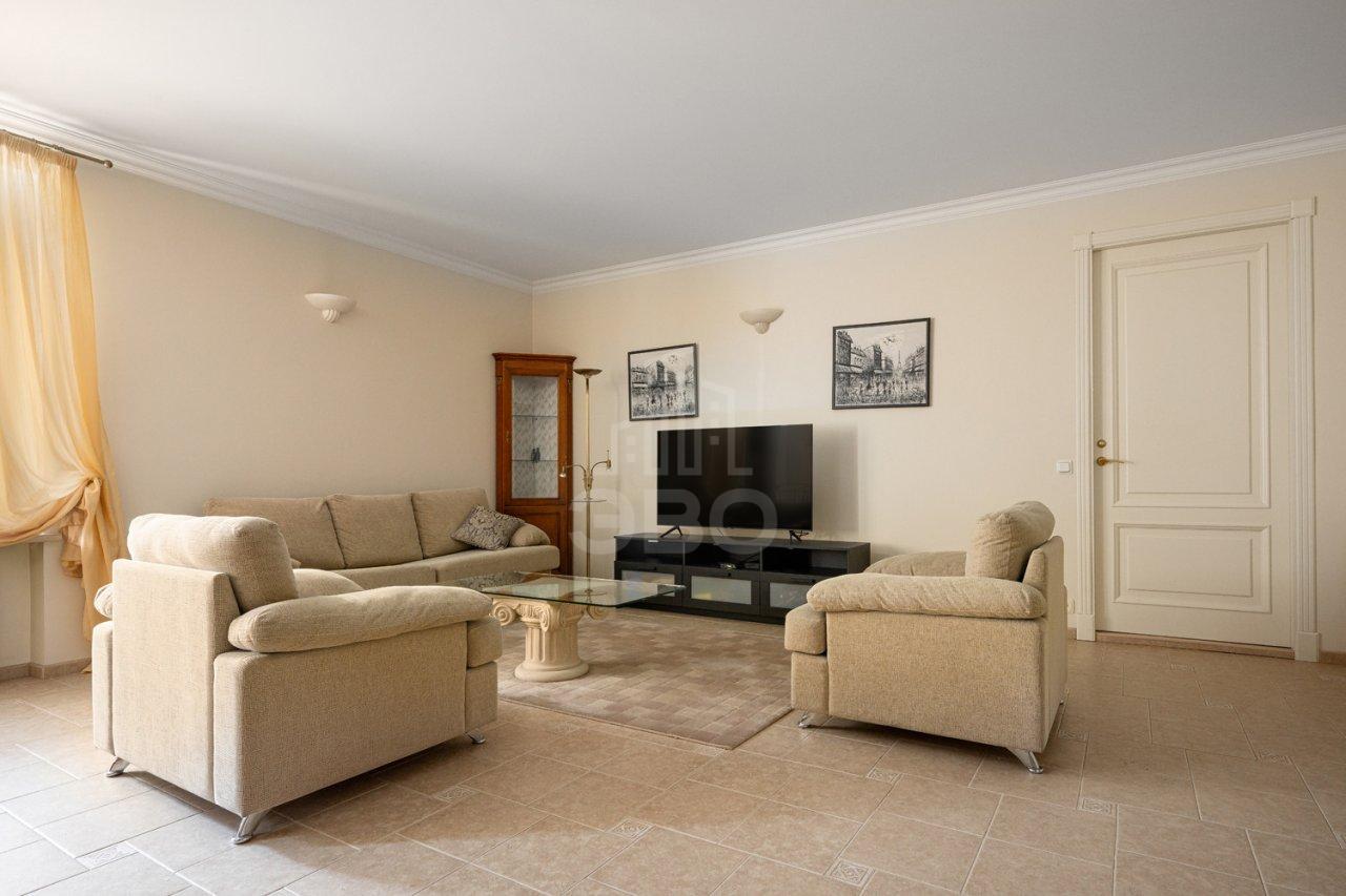 двухкомнатная квартира в Санкт-Петербурге по адресу: Малая Садовая ул., 3/54