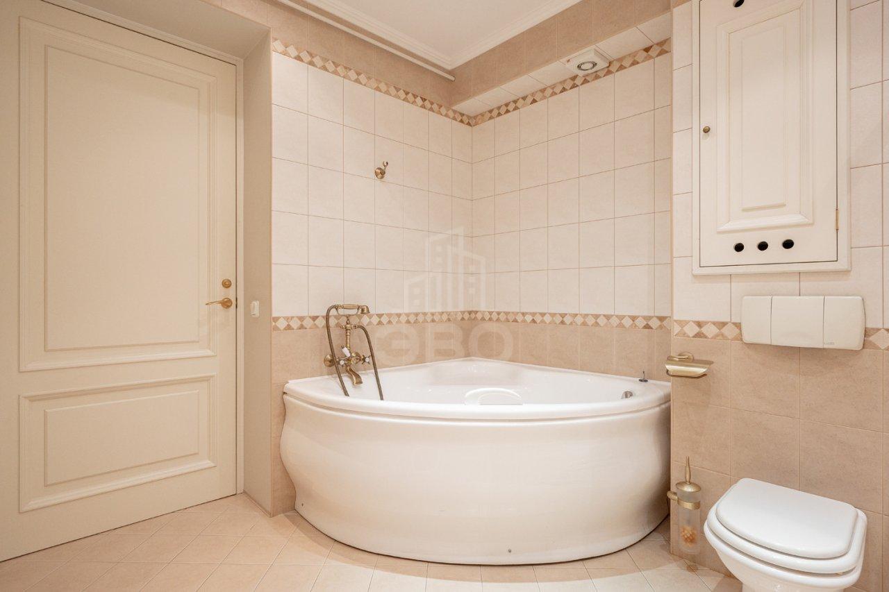 двухкомнатная квартира в Санкт-Петербурге по адресу: Малая Садовая ул., 3/54