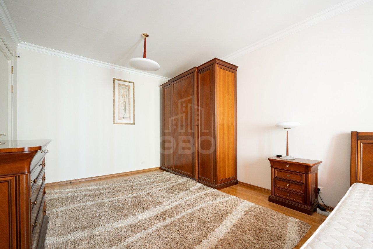 двухкомнатная квартира в Санкт-Петербурге по адресу: Малая Садовая ул., 3/54