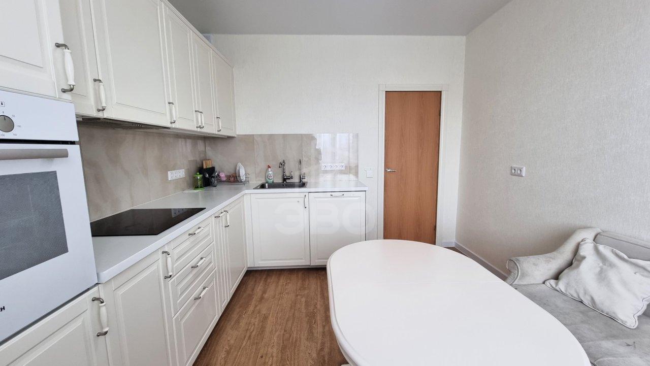 трехкомнатная квартира в Санкт-Петербурге по адресу: Пролетарская ул., 38