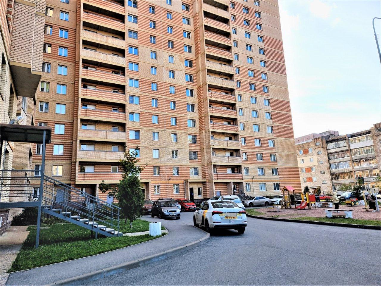 трехкомнатная квартира в Санкт-Петербурге по адресу: Пролетарская ул., 38