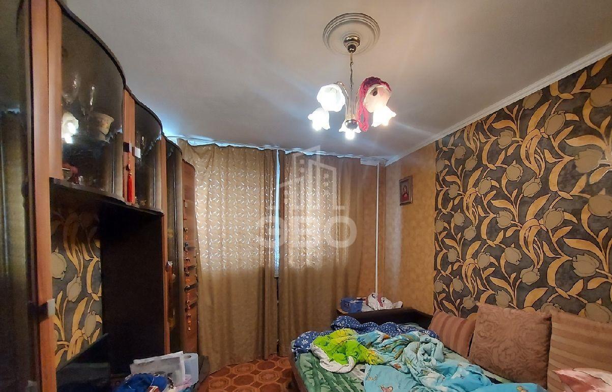 трехкомнатная квартира в Санкт-Петербурге по адресу: Кузнецова проспект, 25, к 1