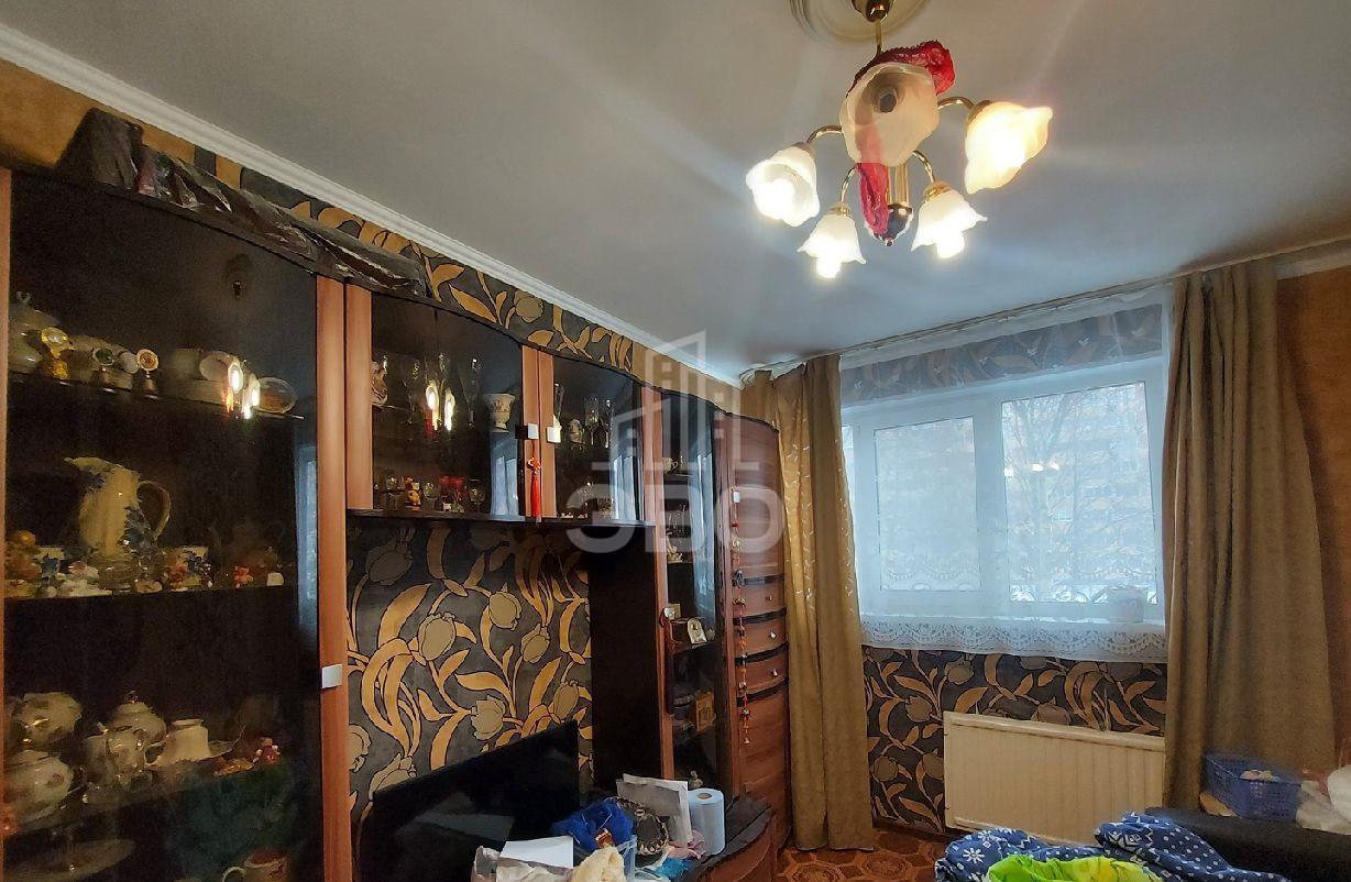 трехкомнатная квартира в Санкт-Петербурге по адресу: Кузнецова проспект, 25, к 1