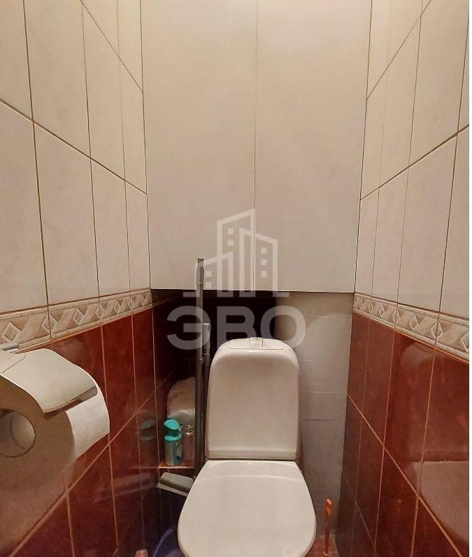 трехкомнатная квартира в Санкт-Петербурге по адресу: Кузнецова проспект, 25, к 1