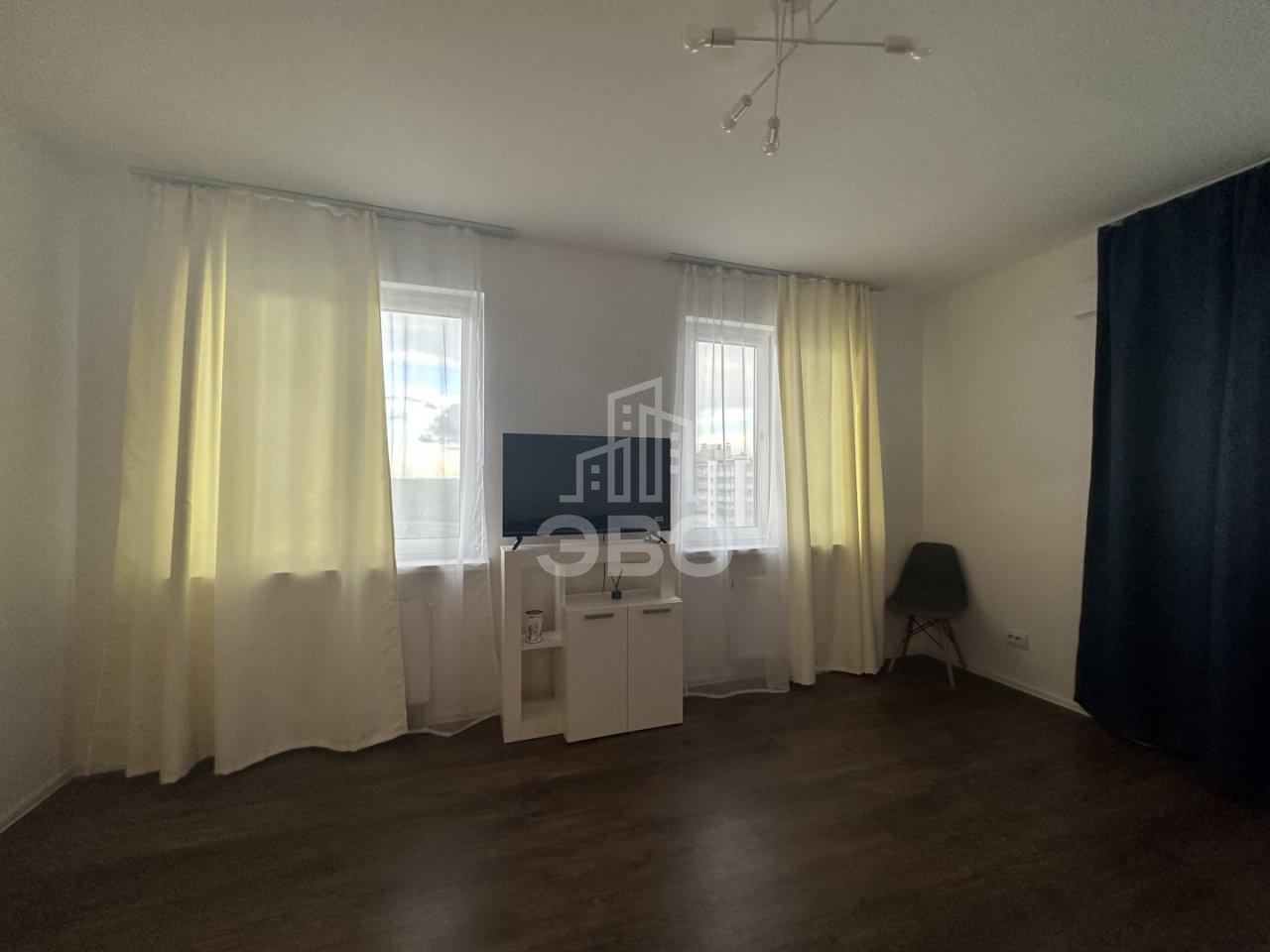 двухкомнатная квартира в Санкт-Петербурге по адресу: Пахомовская ул., 22, к 1