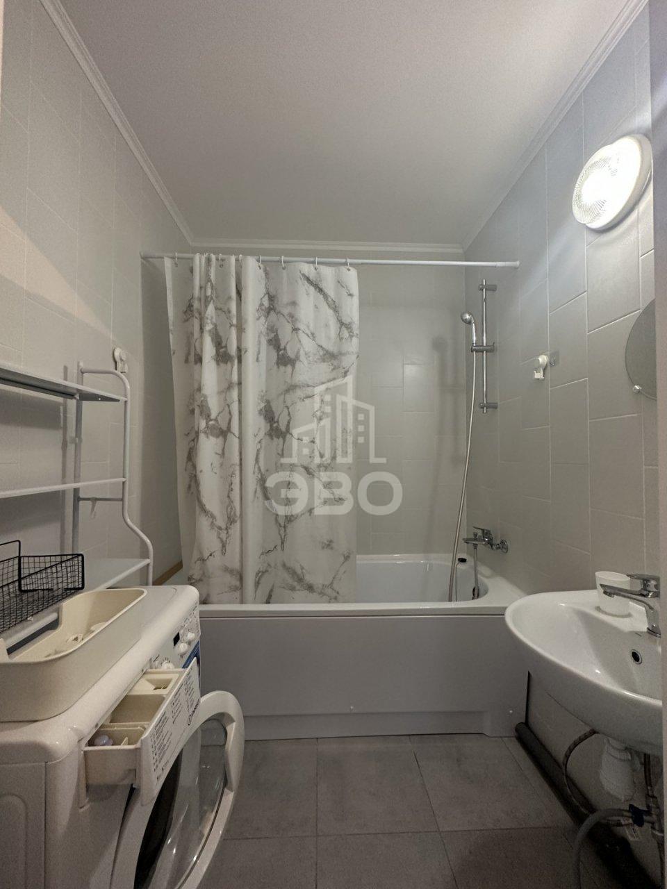 двухкомнатная квартира в Санкт-Петербурге по адресу: Пахомовская ул., 22, к 1