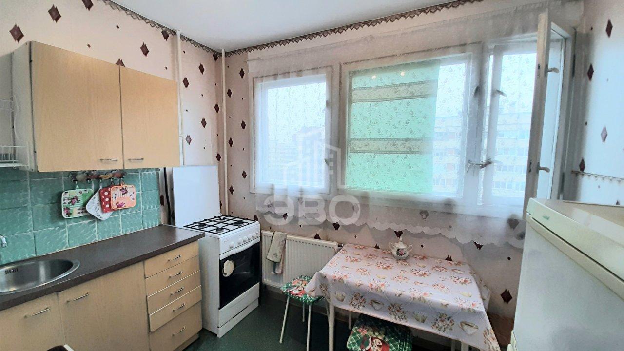 трехкомнатная квартира в Санкт-Петербурге по адресу: Королёва проспект, 9