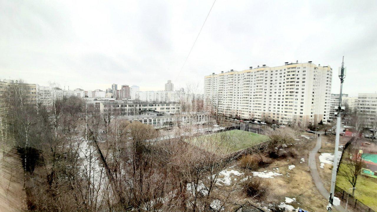 трехкомнатная квартира в Санкт-Петербурге по адресу: Королёва проспект, 9