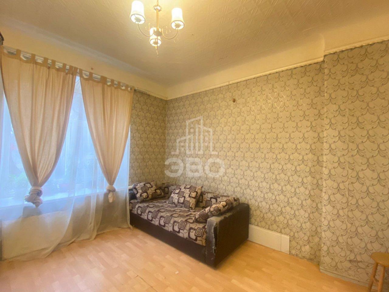 трехкомнатная квартира в Санкт-Петербурге по адресу: Октябрьская наб., 90, к 3