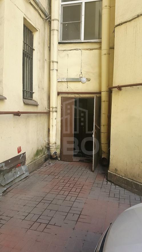 трехкомнатная квартира в Санкт-Петербурге по адресу: Большой П.С. пр-кт., 102