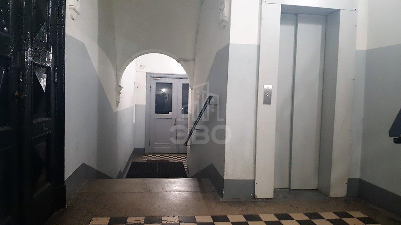 трехкомнатная квартира в Санкт-Петербурге по адресу: Большой П.С. пр-кт., 102