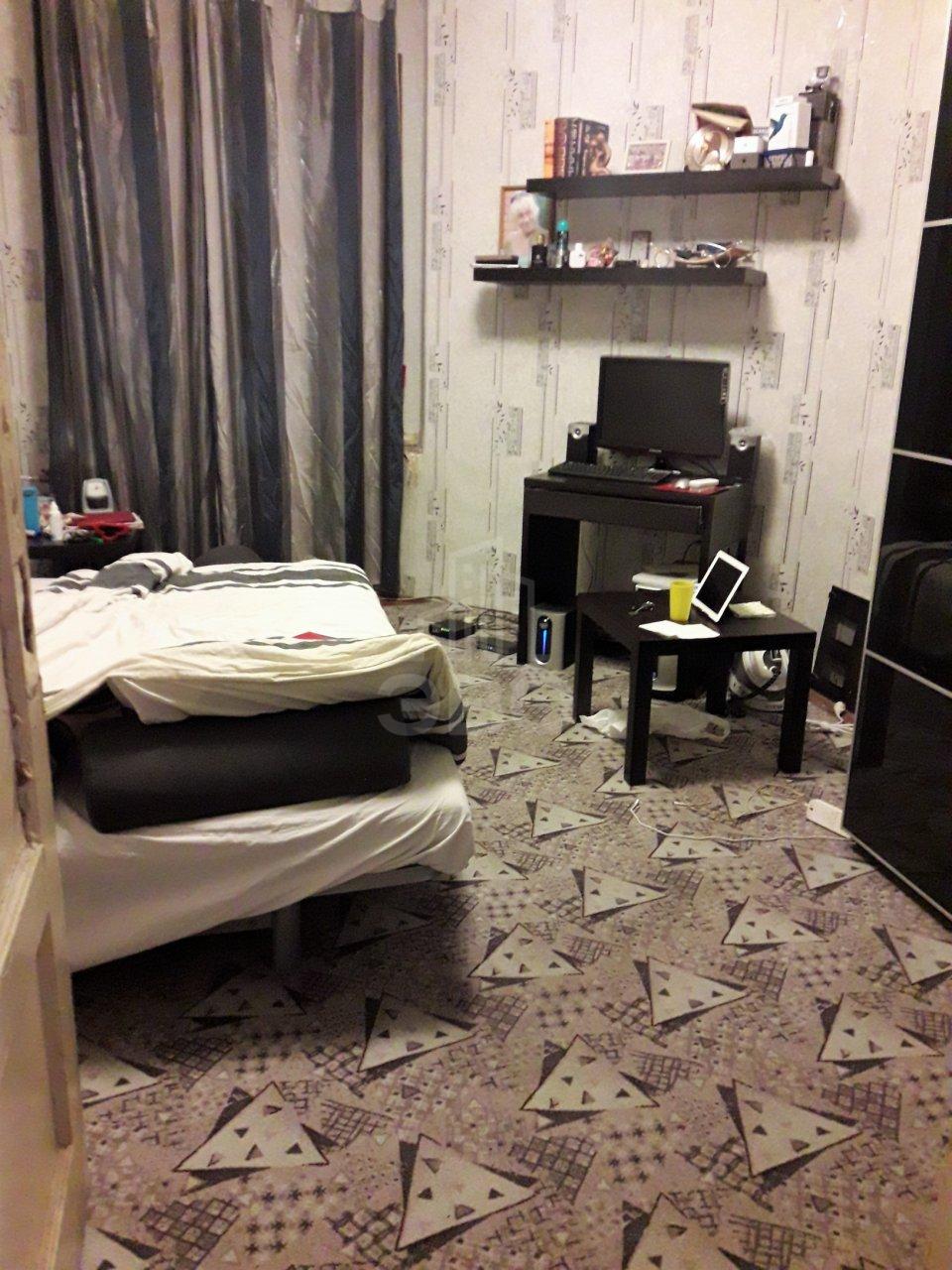 трехкомнатная квартира в Санкт-Петербурге по адресу: Большой П.С. пр-кт., 102