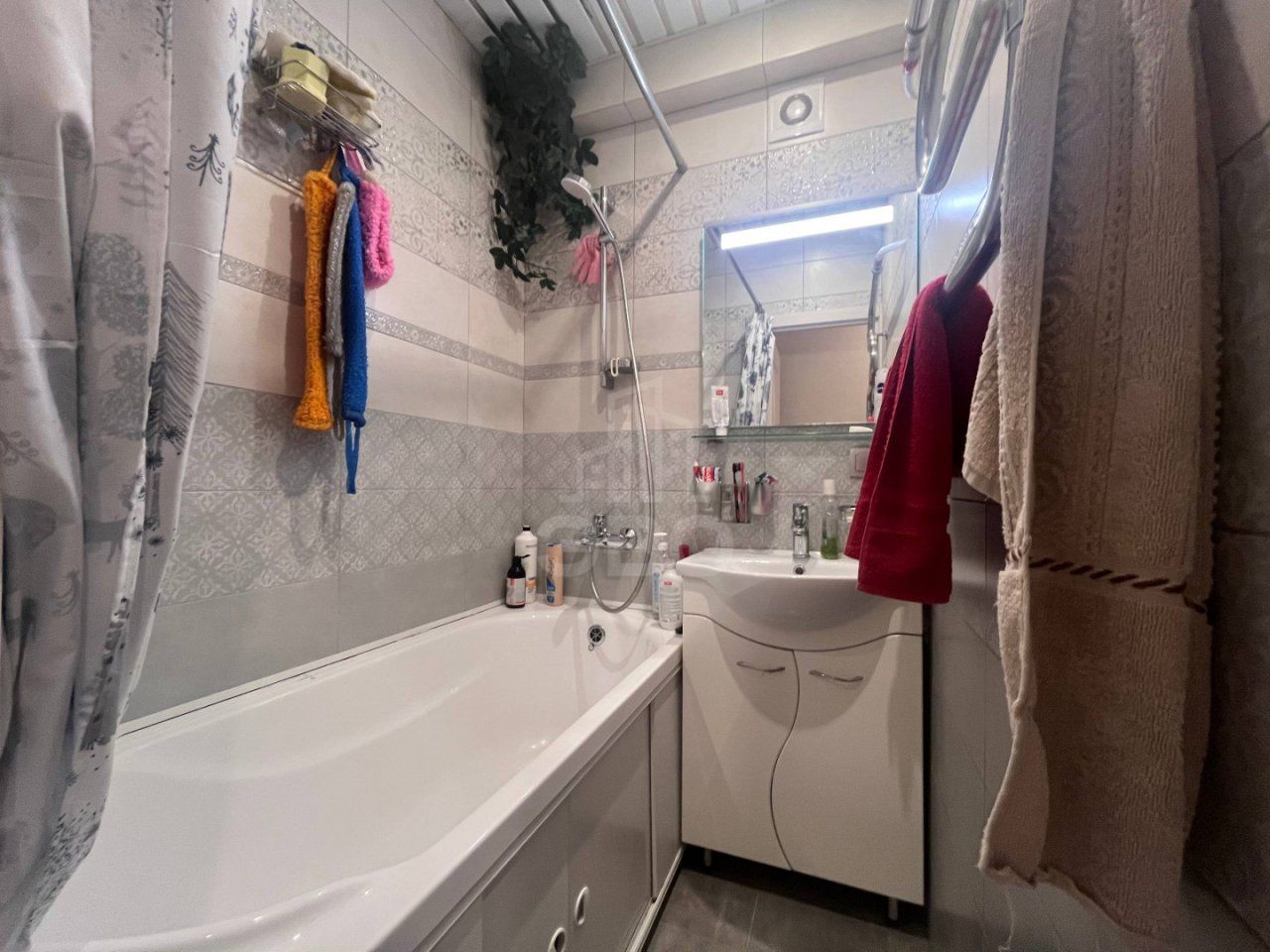 комната в Санкт-Петербурге по адресу: Подвойского ул., 26, к 1