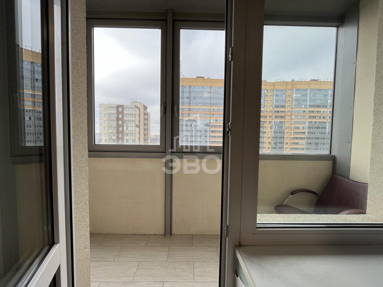 студия в Санкт-Петербурге по адресу: Охтинская аллея, 8