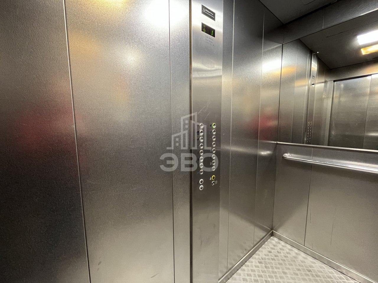 студия в Санкт-Петербурге по адресу: Охтинская аллея, 8