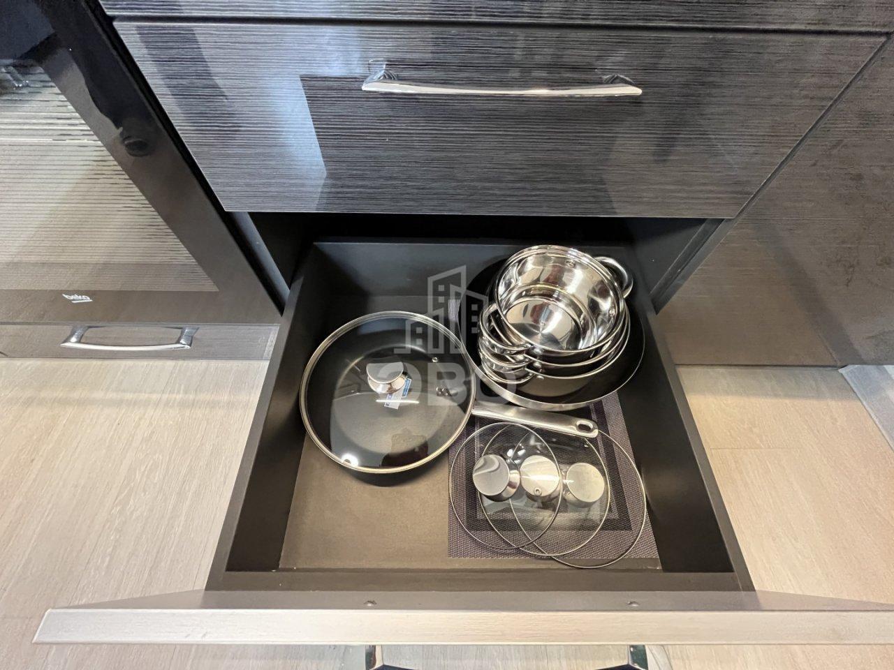 студия в Санкт-Петербурге по адресу: Охтинская аллея, 8