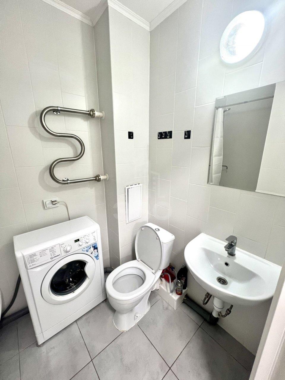 однокомнатная квартира в Санкт-Петербурге по адресу: Пахомовская ул., 22, строение 1