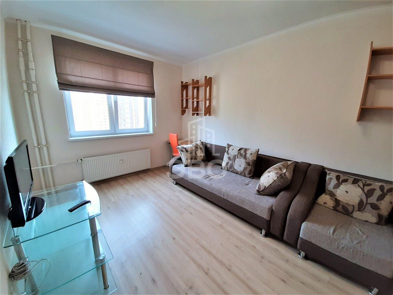 однокомнатная квартира в Санкт-Петербурге по адресу: Охтинская аллея, 14