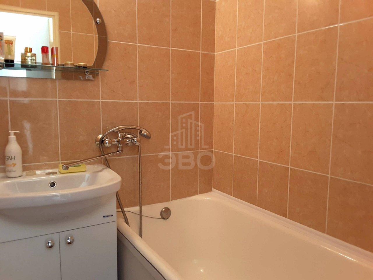 двухкомнатная квартира в Санкт-Петербурге по адресу: Белы Куна ул., 13, к.4