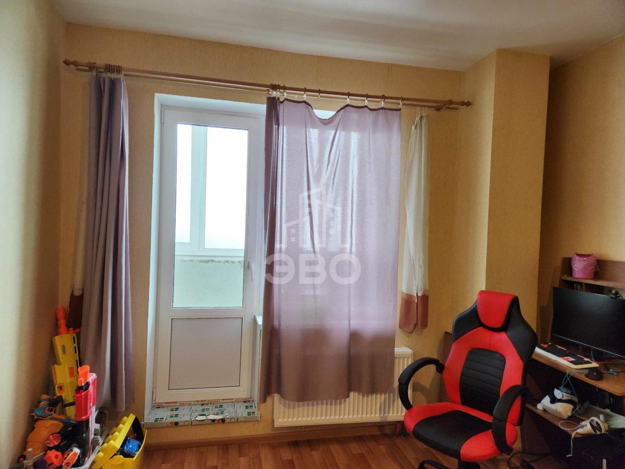 однокомнатная квартира в Санкт-Петербурге по адресу: Красных Военлетов ул., 2а