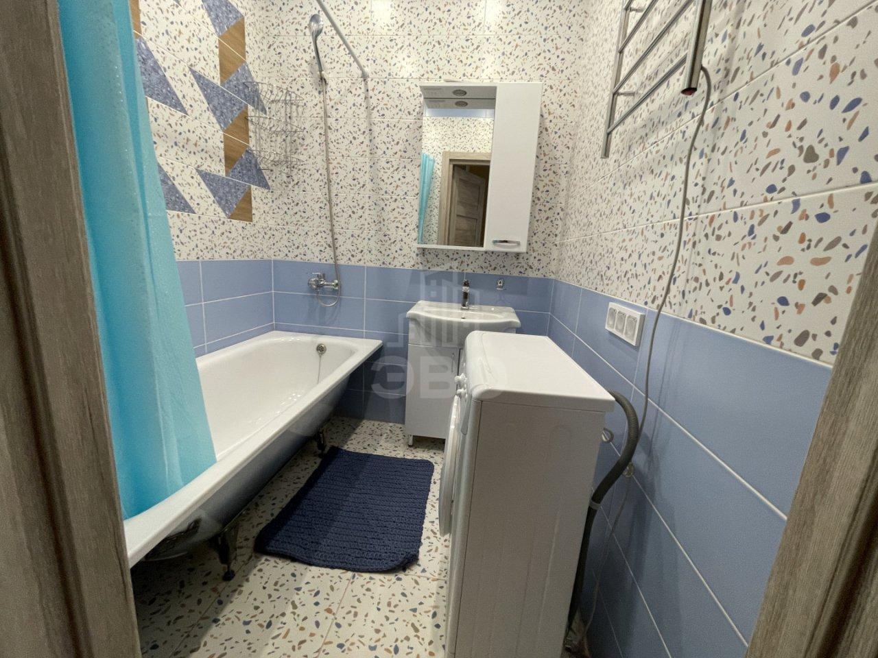 двухкомнатная квартира в Санкт-Петербурге по адресу: Измайловский б-р., 11, строение 1