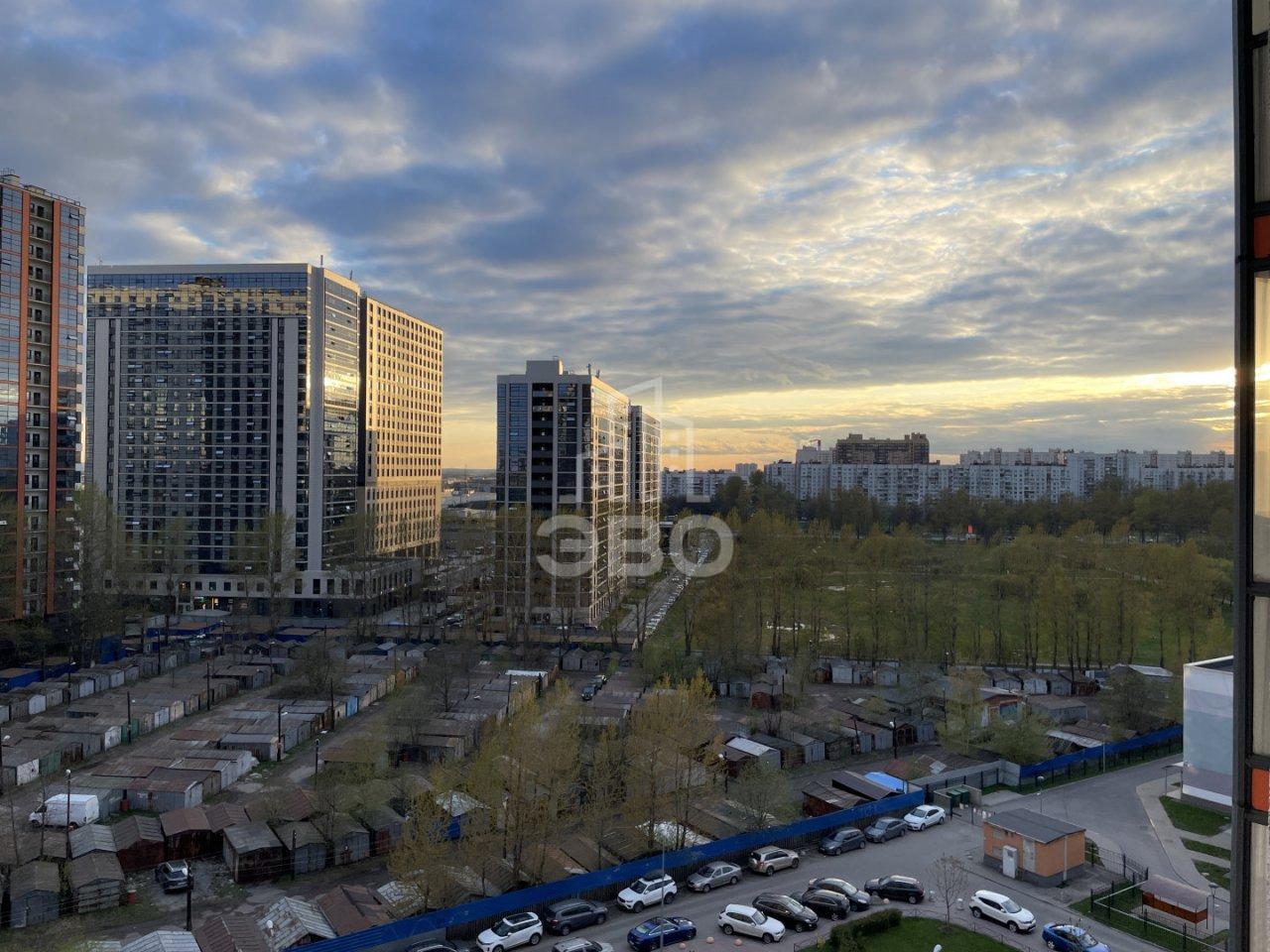 трехкомнатная квартира в Санкт-Петербурге по адресу: Дунайский проспект, 14, к 1, литера А