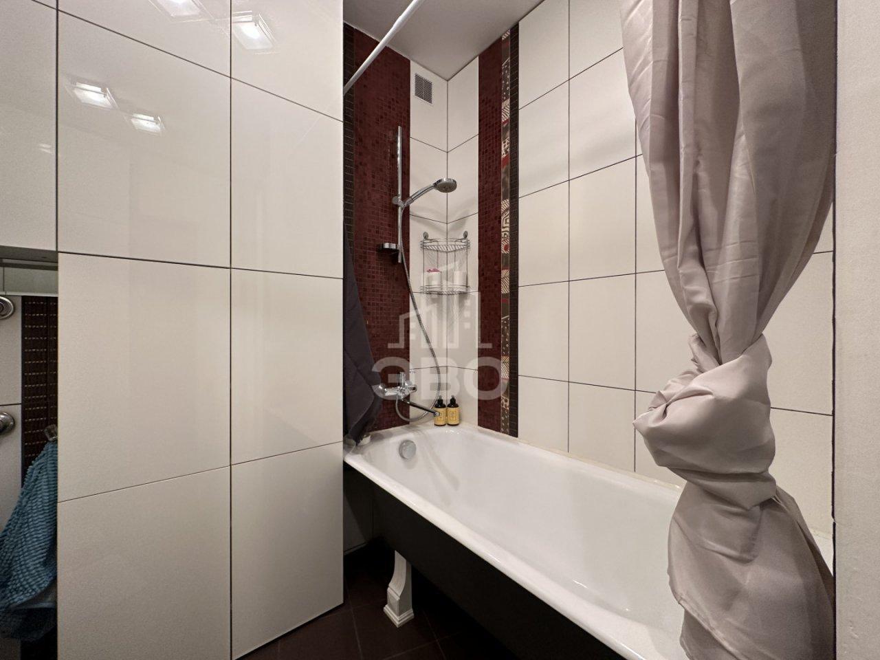 однокомнатная квартира в Санкт-Петербурге по адресу: Серебристый б-р., 15