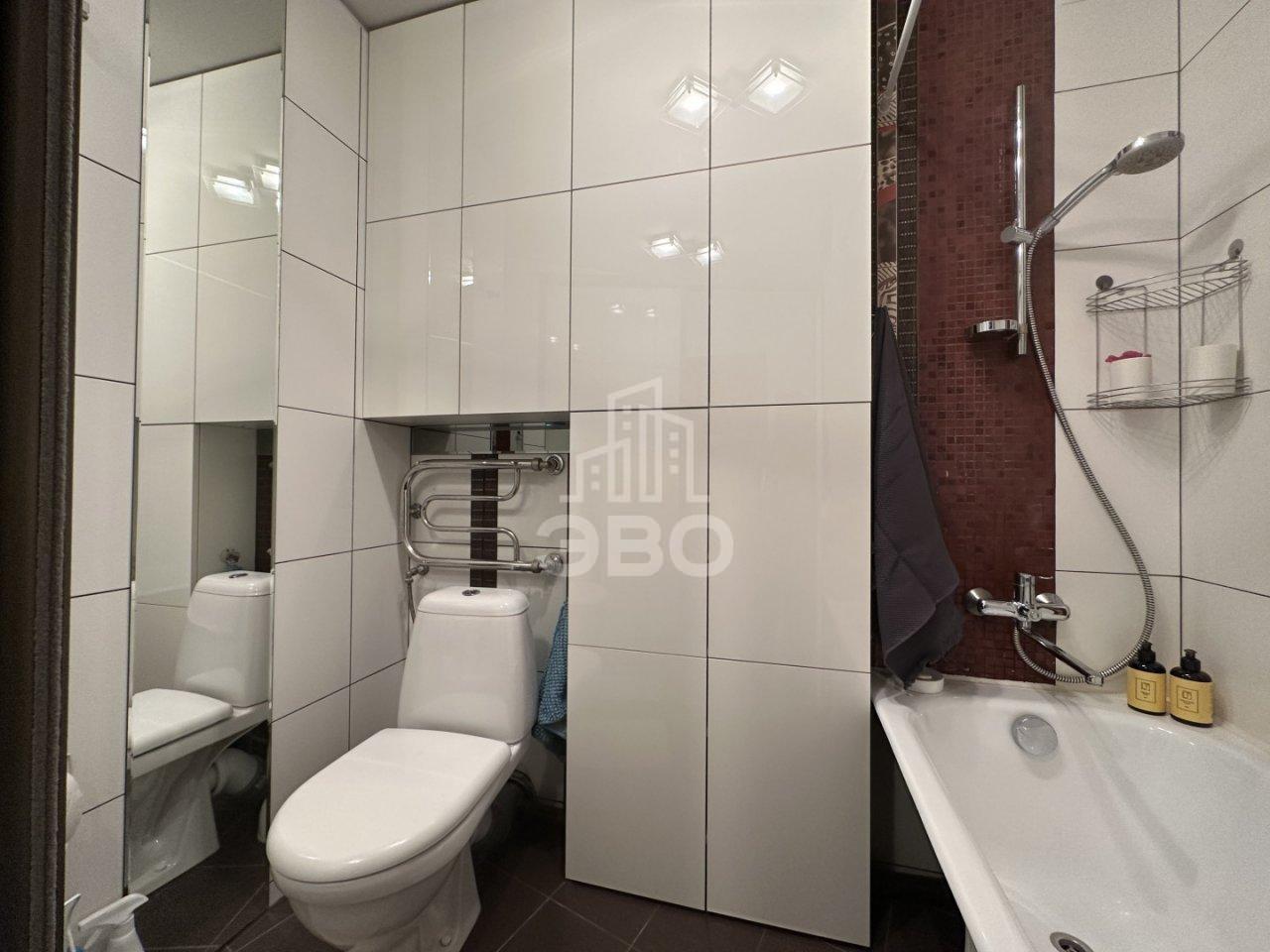 однокомнатная квартира в Санкт-Петербурге по адресу: Серебристый б-р., 15