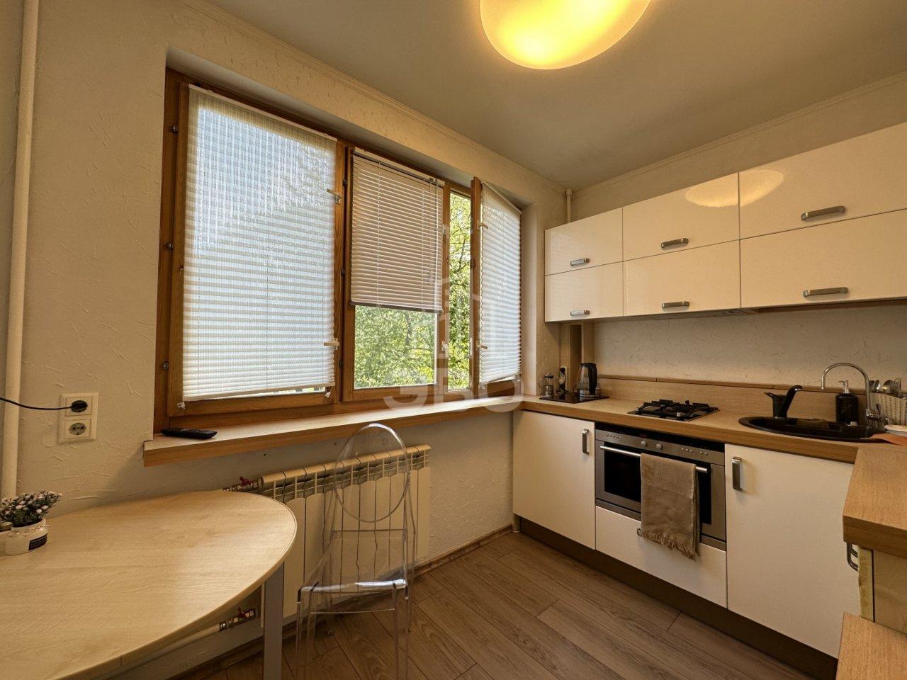 однокомнатная квартира в Санкт-Петербурге по адресу: Серебристый б-р., 15