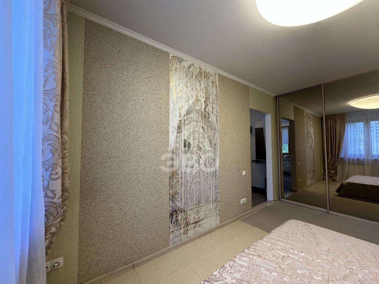 однокомнатная квартира в Санкт-Петербурге по адресу: Серебристый б-р., 15