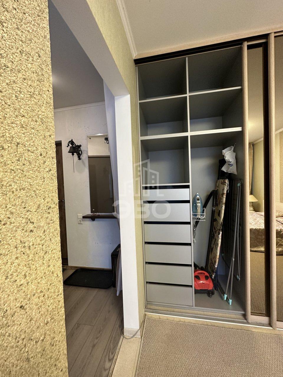 однокомнатная квартира в Санкт-Петербурге по адресу: Серебристый б-р., 15