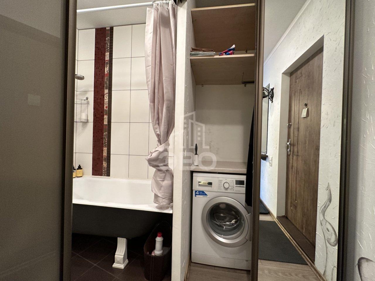 однокомнатная квартира в Санкт-Петербурге по адресу: Серебристый б-р., 15